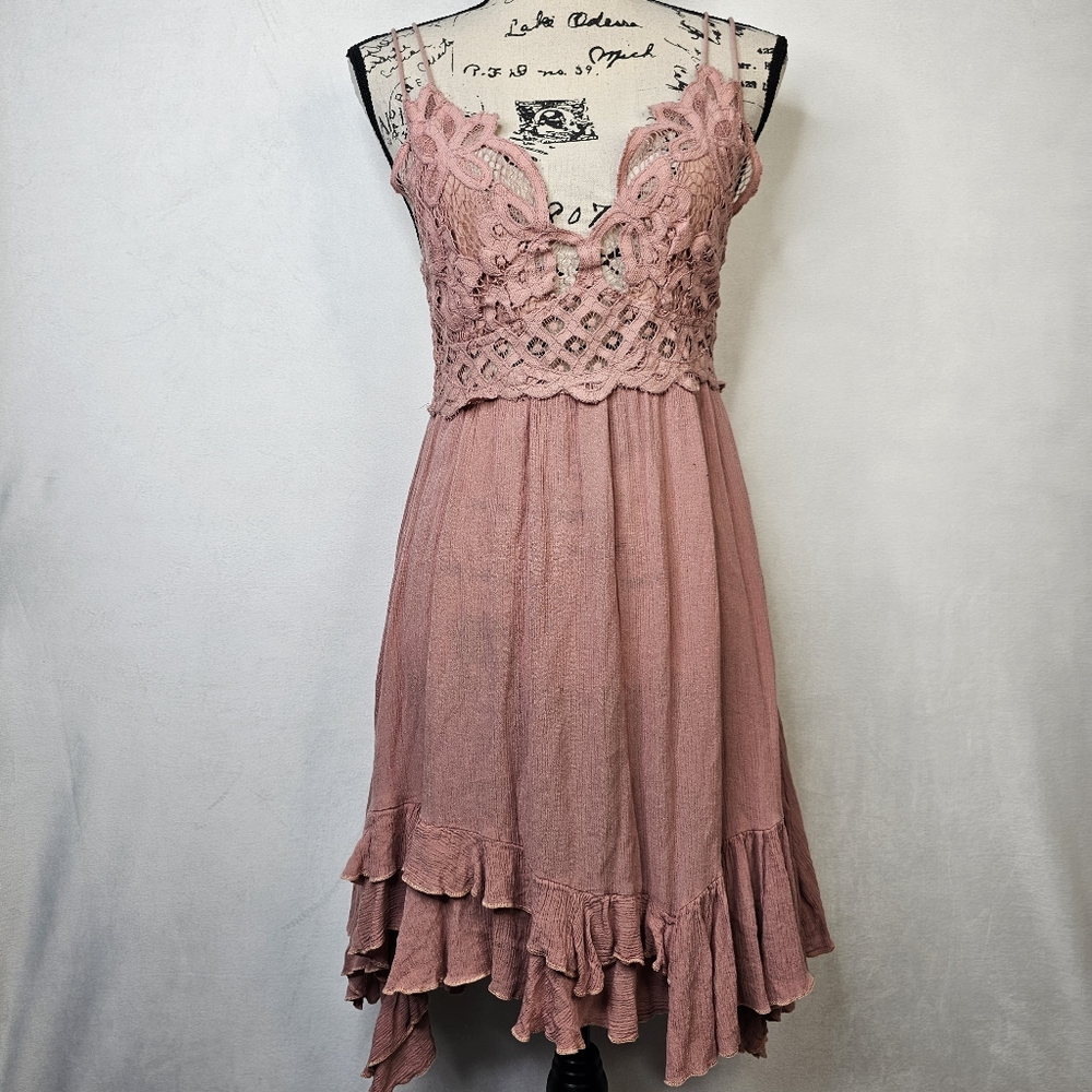 Free People. Pink Lace Dress
